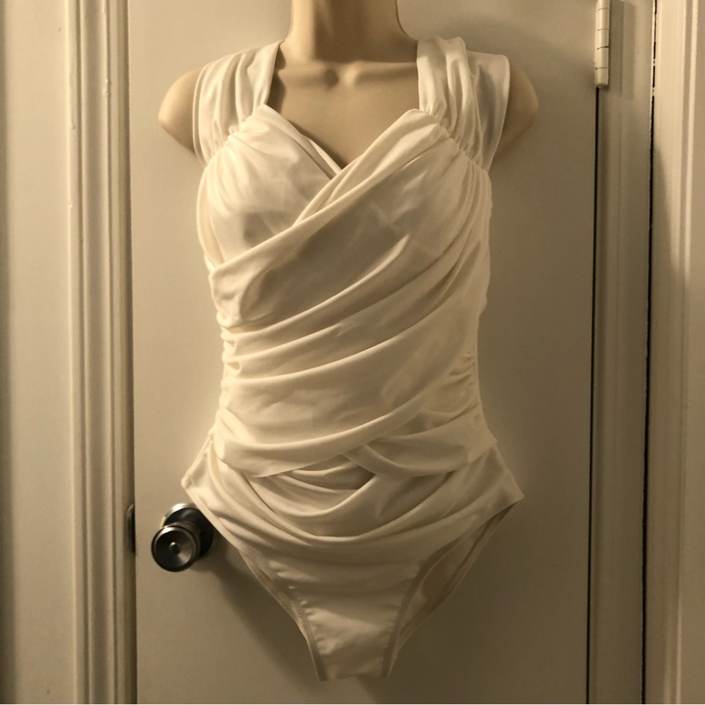 Lookbook Women Swimsuit